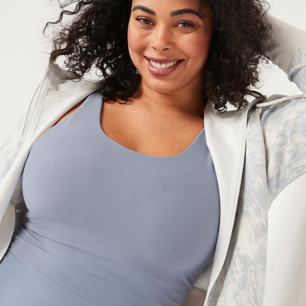 Old Navy Light Support PowerSoft Adjustable Longline Sports Bra.
